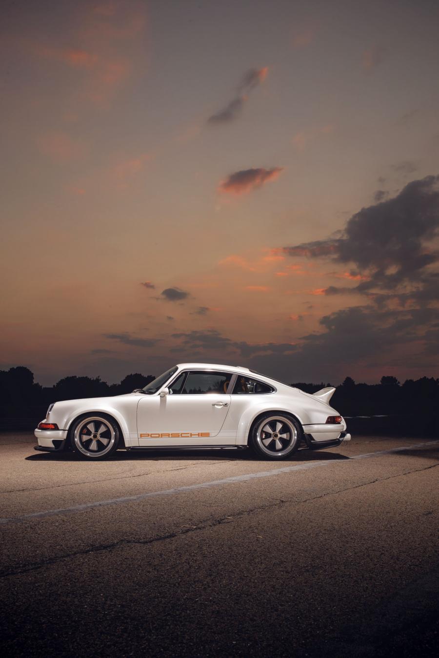  Porsche 911 DLS by Singer 2018 года  (фото 30 из 40)